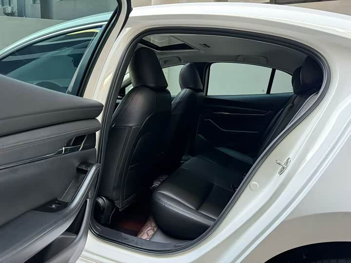 Фото 8 - Mazda 3 (Axela)