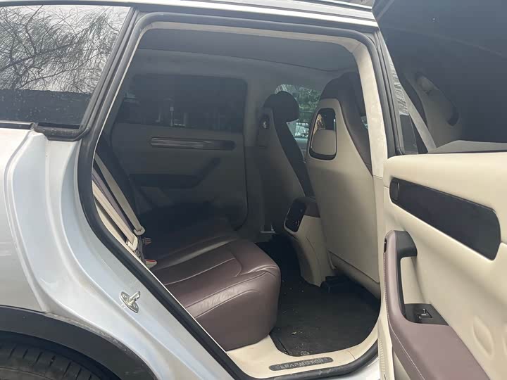 Photo 8 - Leapmotor C11