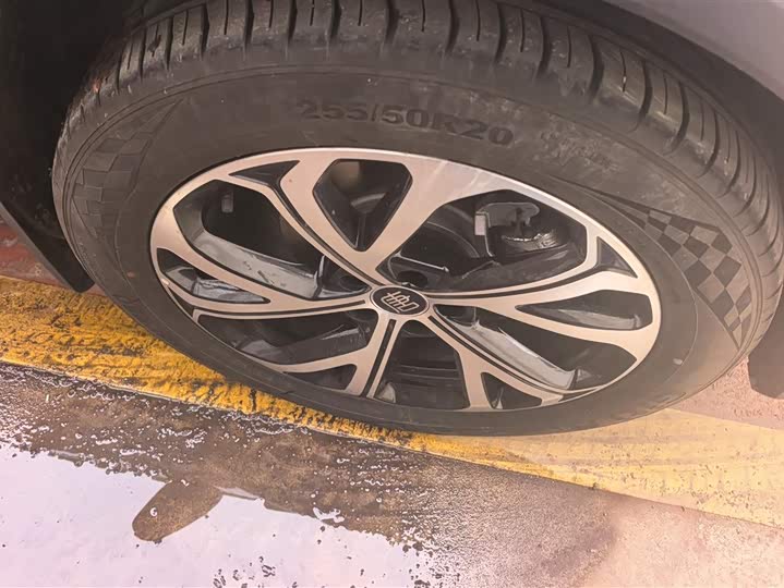 Фото 6 - BYD Tang Hybrid/EV