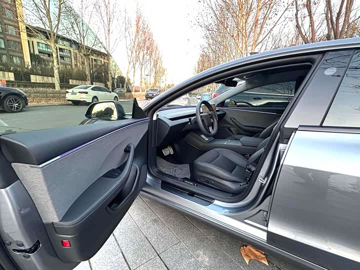 Фото 5 - Tesla Model 3