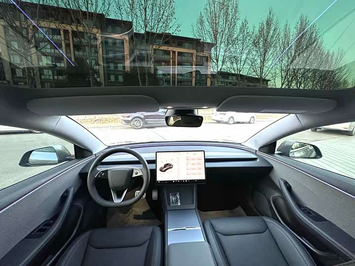 Фото 7 - Tesla Model 3