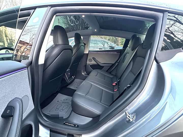 Фото 8 - Tesla Model 3