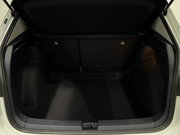 Фото 7 - Volkswagen Tharu