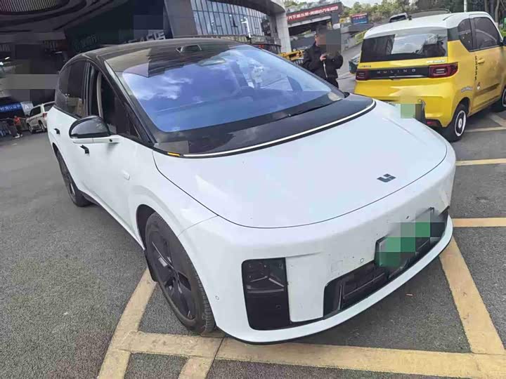 Фото 3 - LiXiang i8