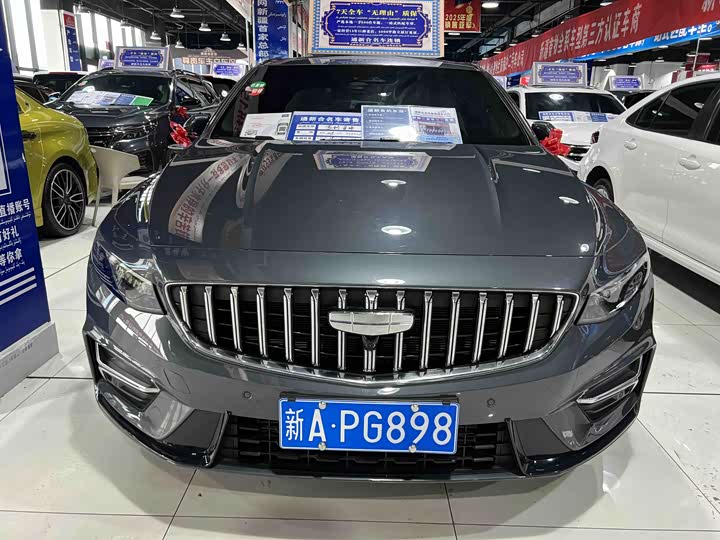 Фото 2 - Geely Preface