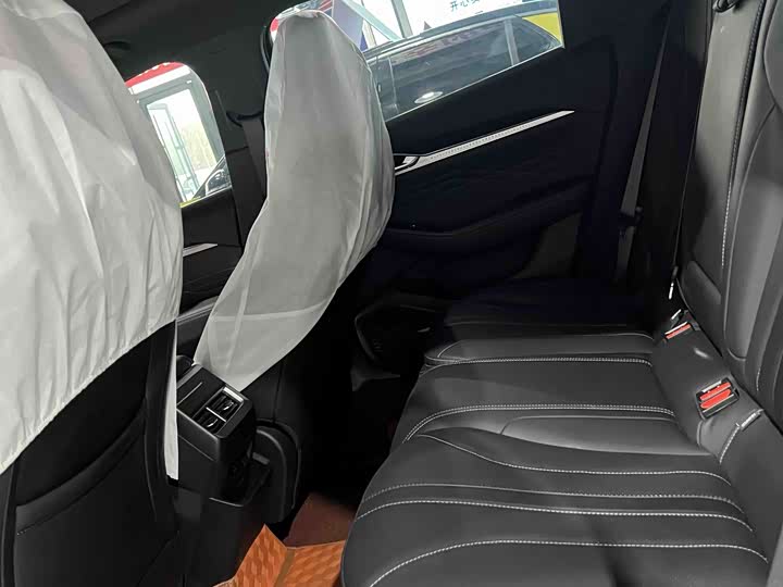 Фото 6 - Geely Preface