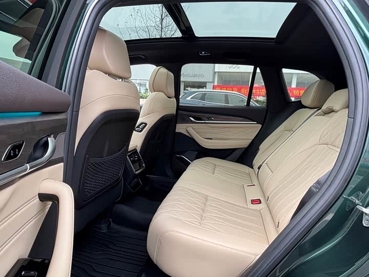 Фото 7 - Geely Monjaro