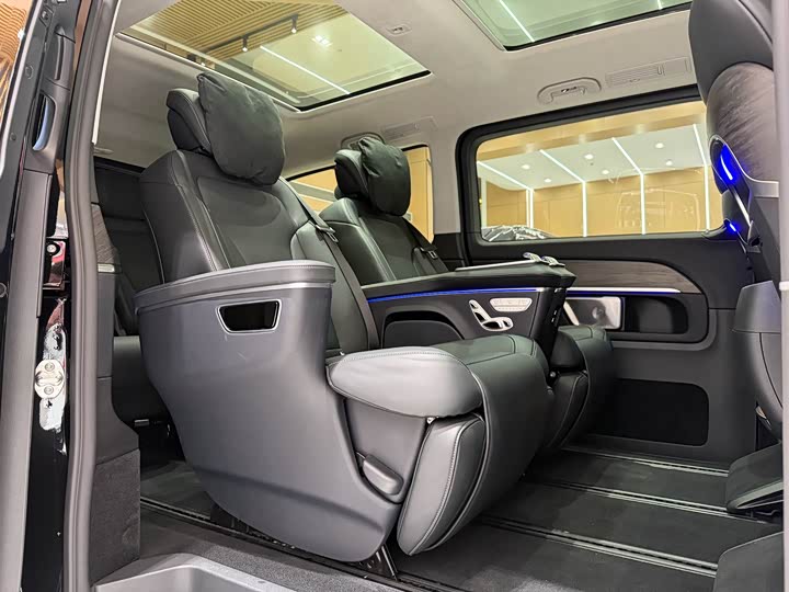 Фото 6 - Mercedes-Benz V-Class