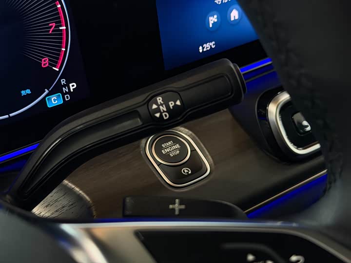 Фото 9 - Mercedes-Benz V-Class