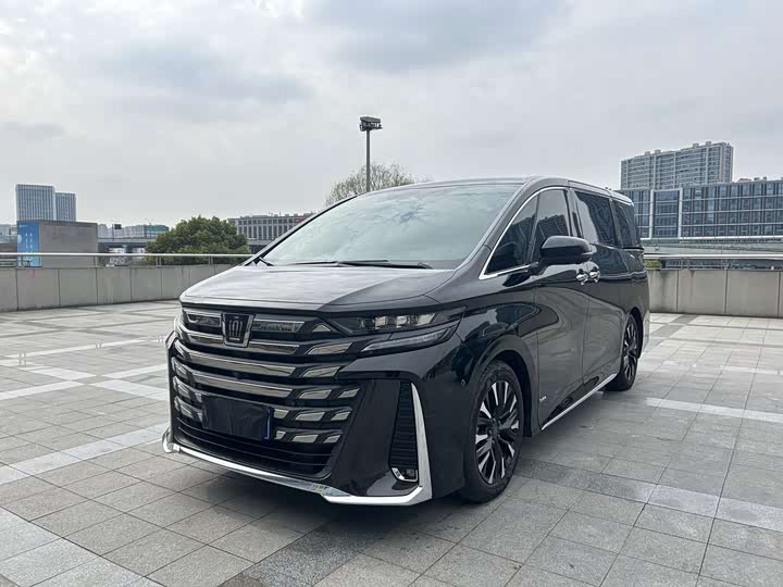 Photo 1 - Toyota Vellfire