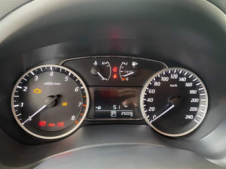 Фото 7 - Nissan Sylphy