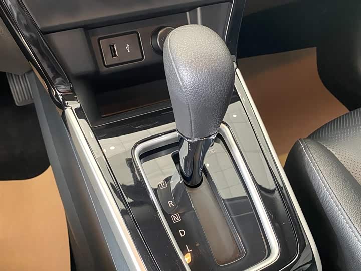 Фото 9 - Nissan Sylphy