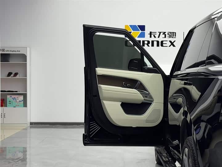 Photo 5 - Land Rover Range Rover