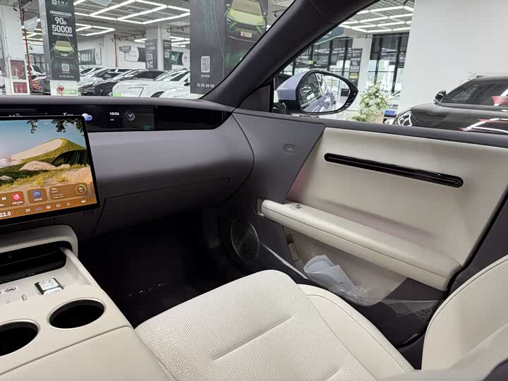 Фото 9 - Avatr 06