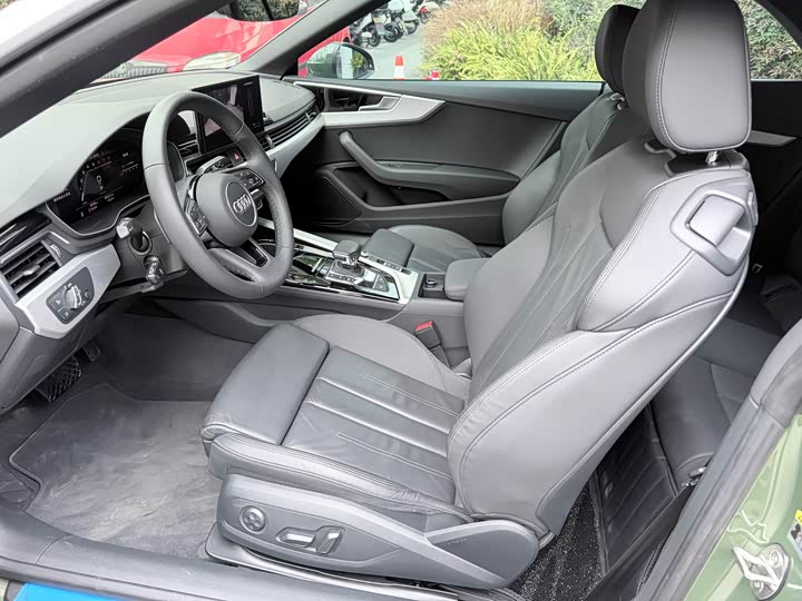 Фото 9 - Audi A5