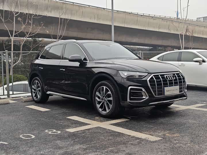 Фото 3 - Audi Q5L