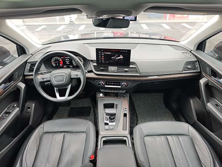 Фото 4 - Audi Q5L