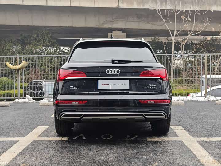 Фото 8 - Audi Q5L