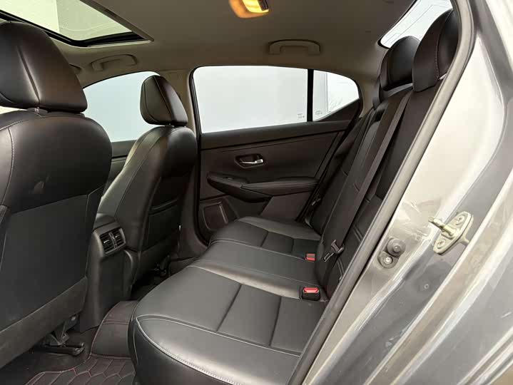 Фото 7 - Nissan Sylphy