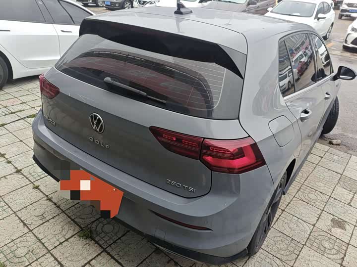 Фото 2 - Volkswagen Golf
