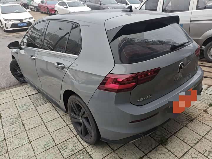 Фото 3 - Volkswagen Golf