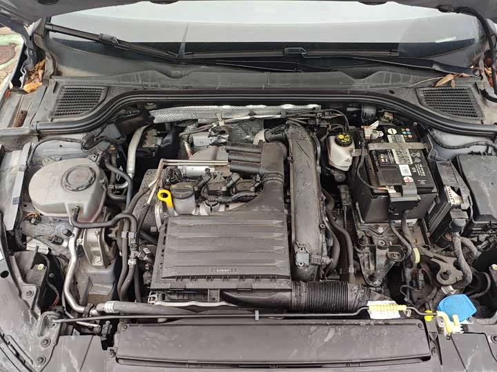 Фото 5 - Volkswagen Golf