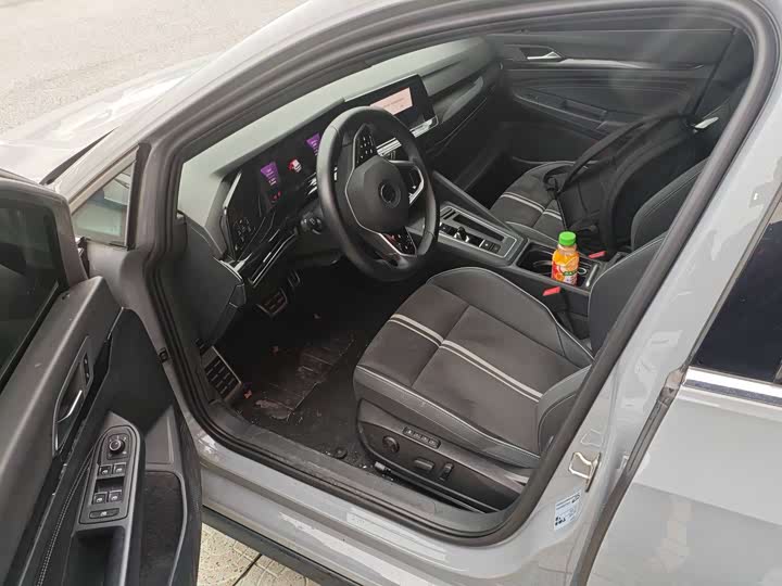 Фото 8 - Volkswagen Golf