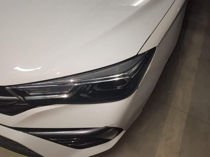 Фото 5 - Roewe i5