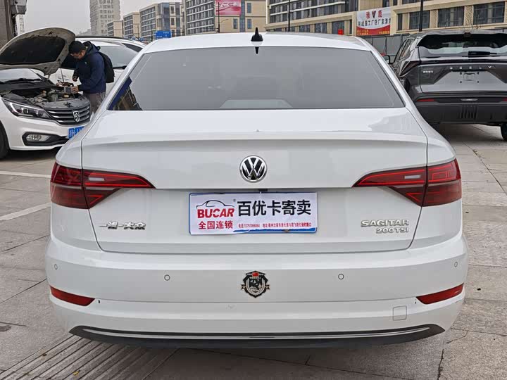 Фото 5 - Volkswagen Sagitar L