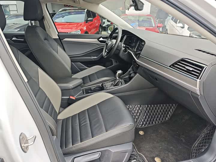 Фото 8 - Volkswagen Sagitar L