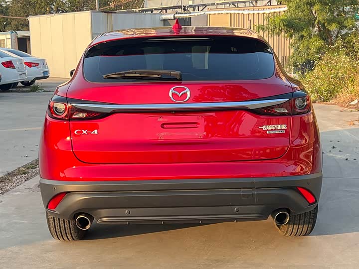 Photo 9 - Mazda CX-4