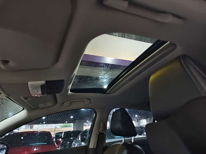 Фото 6 - Nissan Sylphy