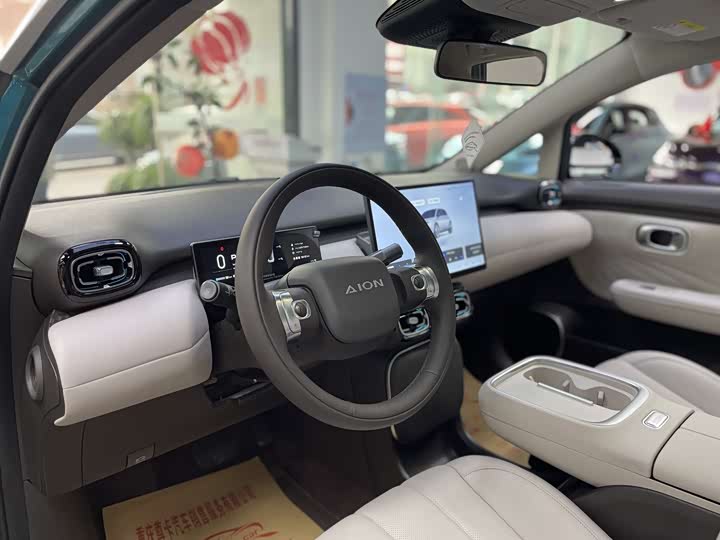 Фото 4 - GAC Aion UT