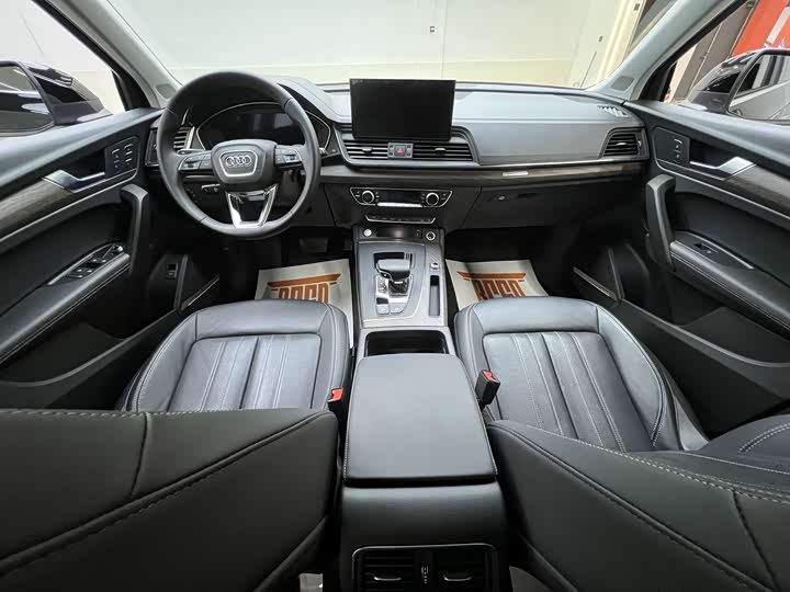 Фото 7 - Audi Q5L