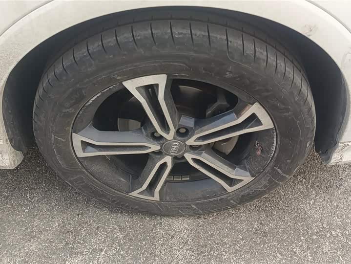 Фото 6 - Audi Q3