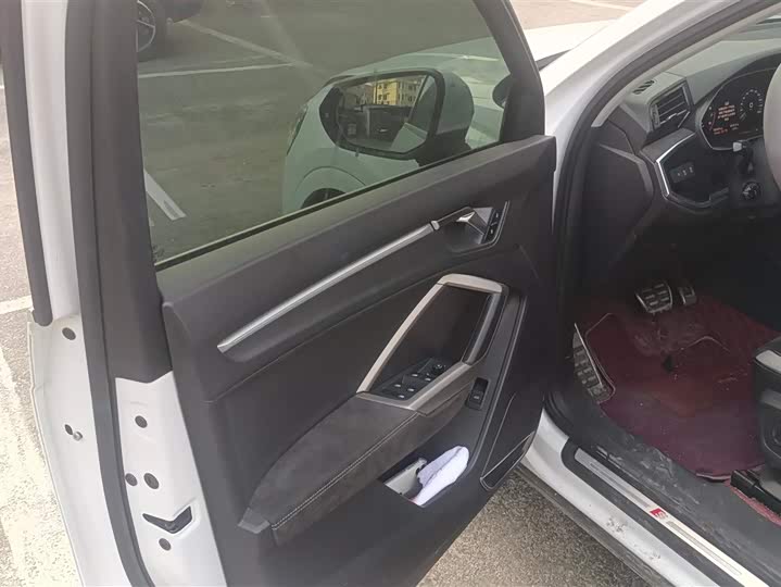 Фото 7 - Audi Q3