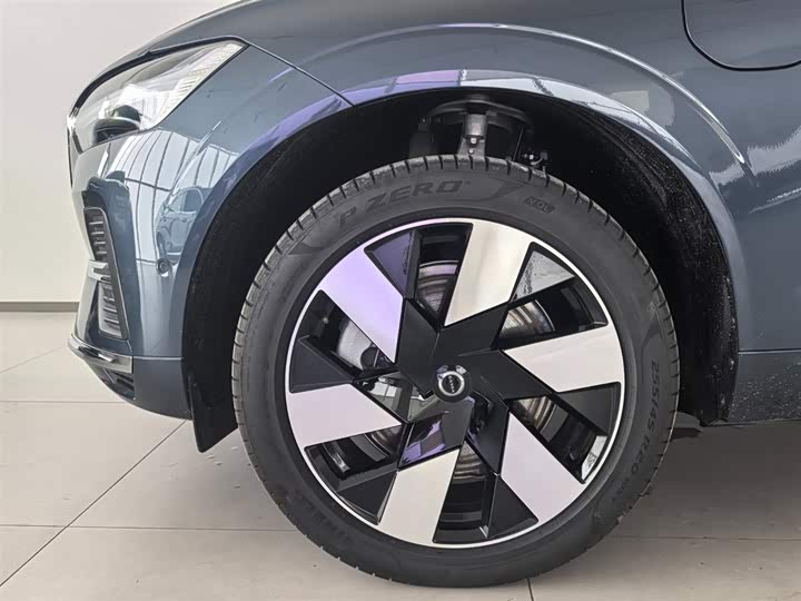 Фото 2 - Volvo XC60 Hybrid