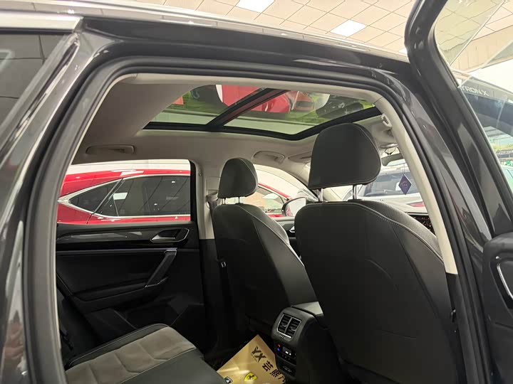 Фото 9 - Volkswagen Tayron X