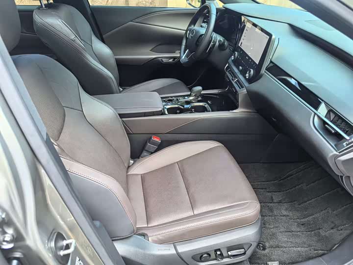 Фото 5 - Lexus RX