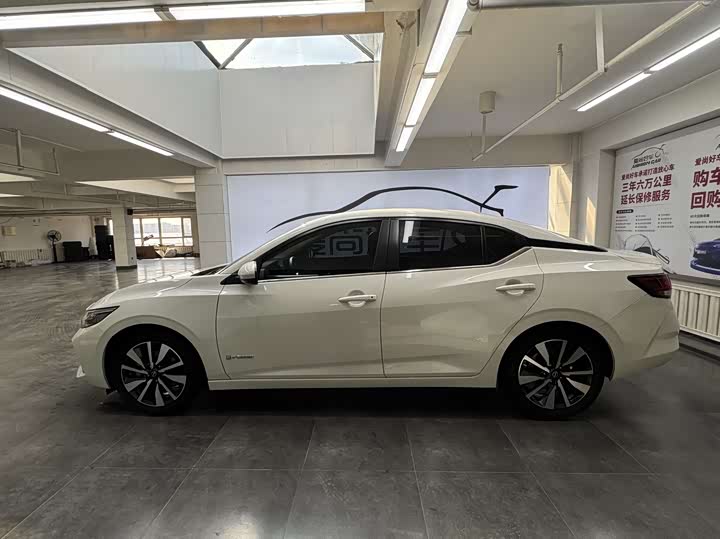 Фото 4 - Nissan Sylphy