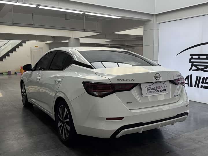 Фото 5 - Nissan Sylphy