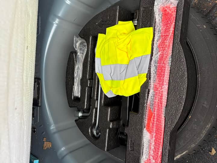 Photo 7 - Nissan Kicks