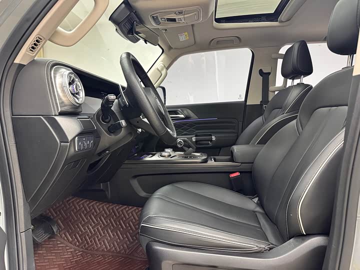 Фото 5 - Tank 300