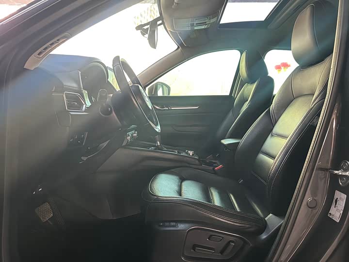 Photo 4 - Mazda CX-5