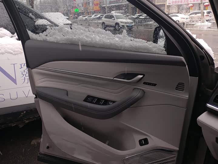 Фото 7 - Geely Monjaro Thor Hybrid