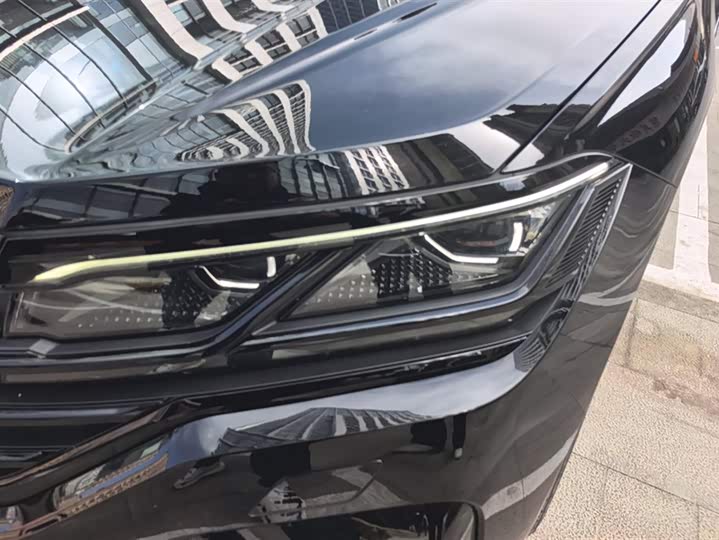 Фото 5 - Volkswagen Touareg