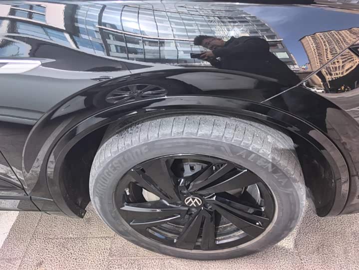 Фото 6 - Volkswagen Touareg