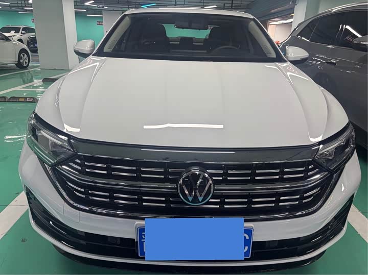 Фото 2 - Volkswagen Sagitar L