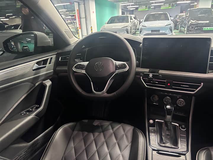 Фото 4 - Volkswagen Sagitar L