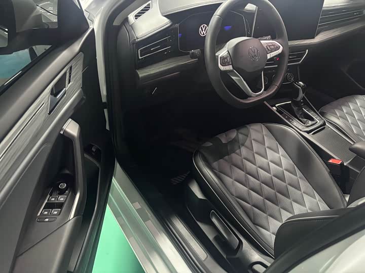 Фото 5 - Volkswagen Sagitar L